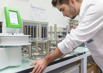 Лаборатории